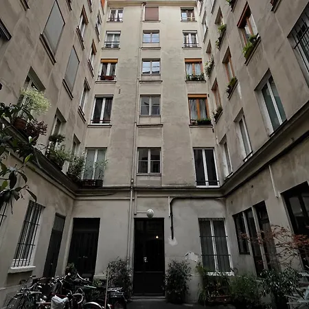 Nid Douillet Au Centre De - Proche Republique Lägenhet